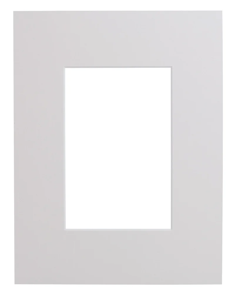 Mount Board 225 Very White 13x18cm med 8x12cm fönster (5 st) [MA-7422513181]