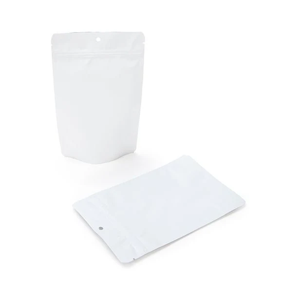Stå upp påsar Matt White 13x8x20.5cm | 113 gram med upphängningshål (100 st) [ZBGM3MWWH]
