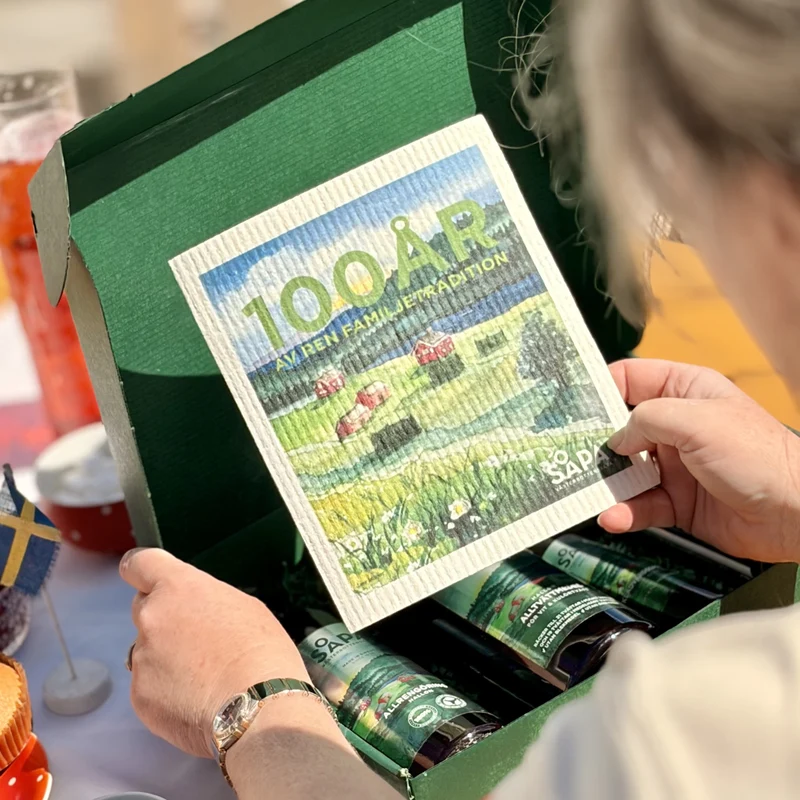 Jubileumsbox 100 år – era favoriter i exklusiva jubileumsförpackningar och en limiterad sommardoft