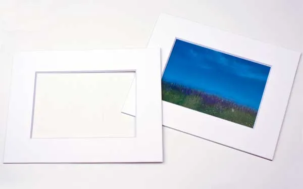 Passepartout Dubbel tjock Vit/Vit Kärna 19,4x29,5cm Fönster - Yttre storlek 30,5x40,6cm (10 st) [MT20005]